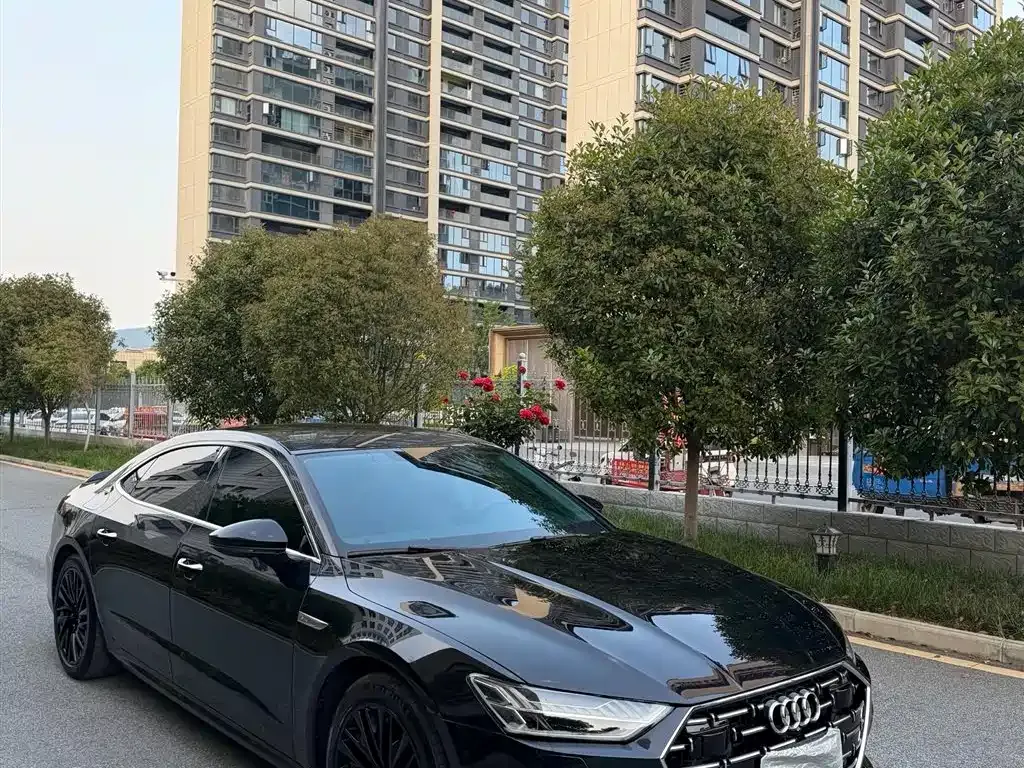 Audi A7L 2023 из CN, фото 9