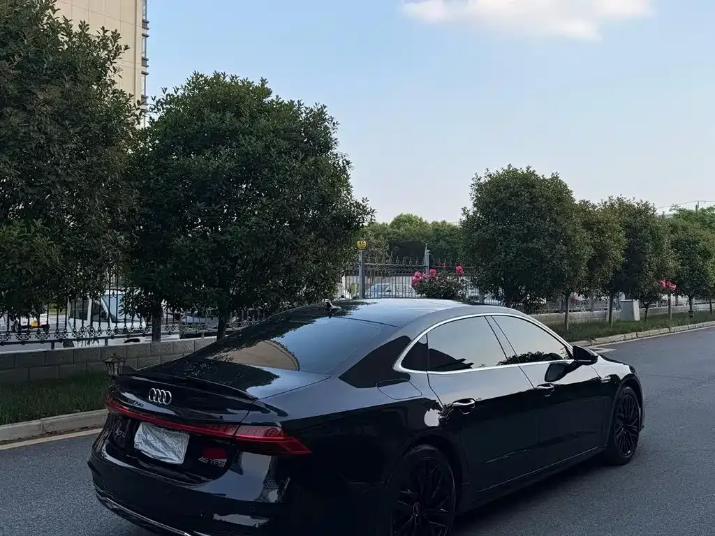Audi A7L 2023 из CN, фото 7