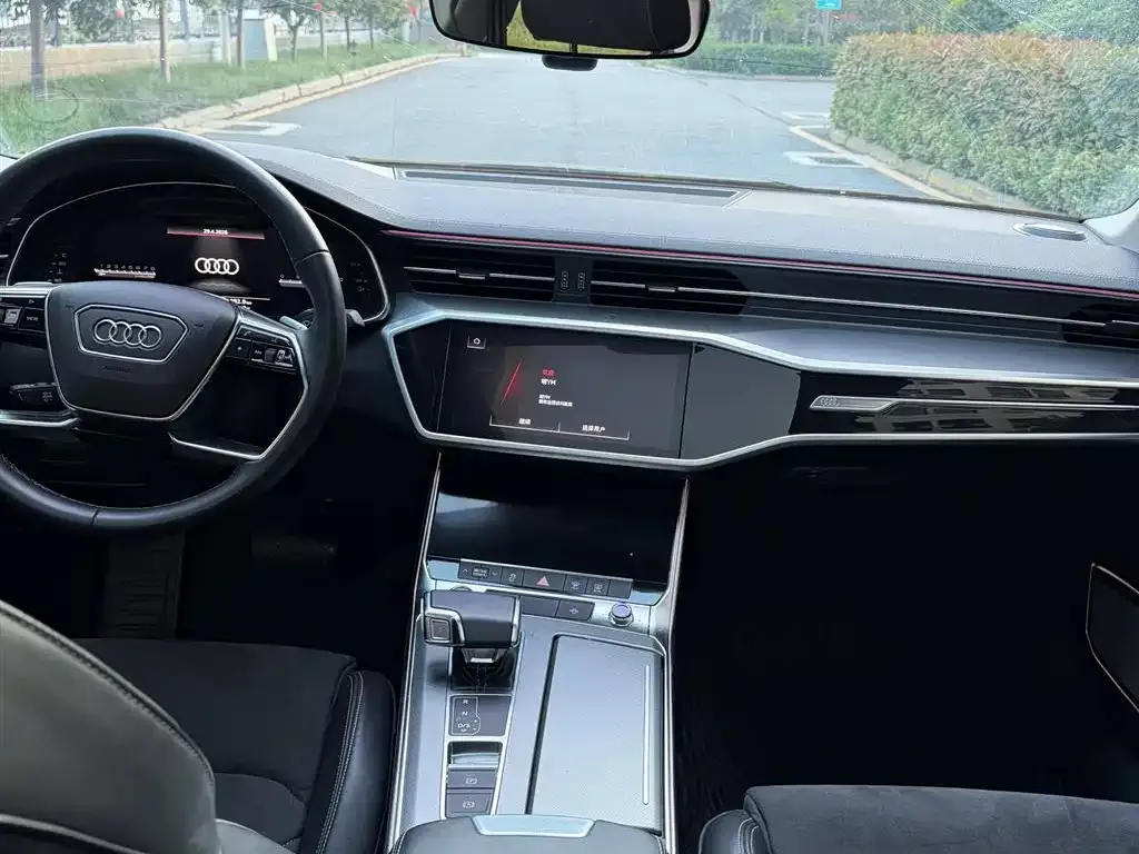 Audi A7L 2023 из CN, фото 4