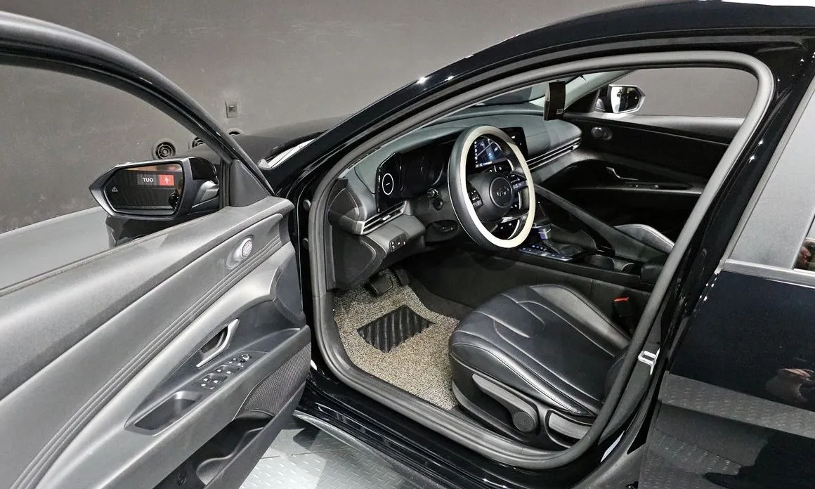 Hyundai AVANTE — фото 4