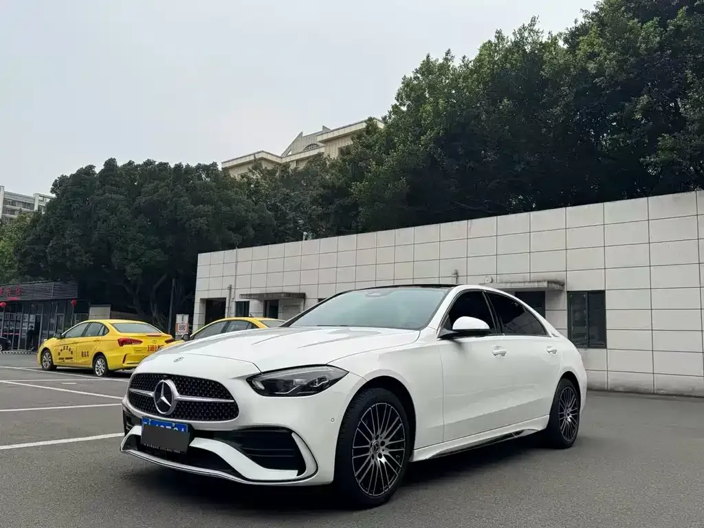 Mercedes-Benz C-Class — фото 1