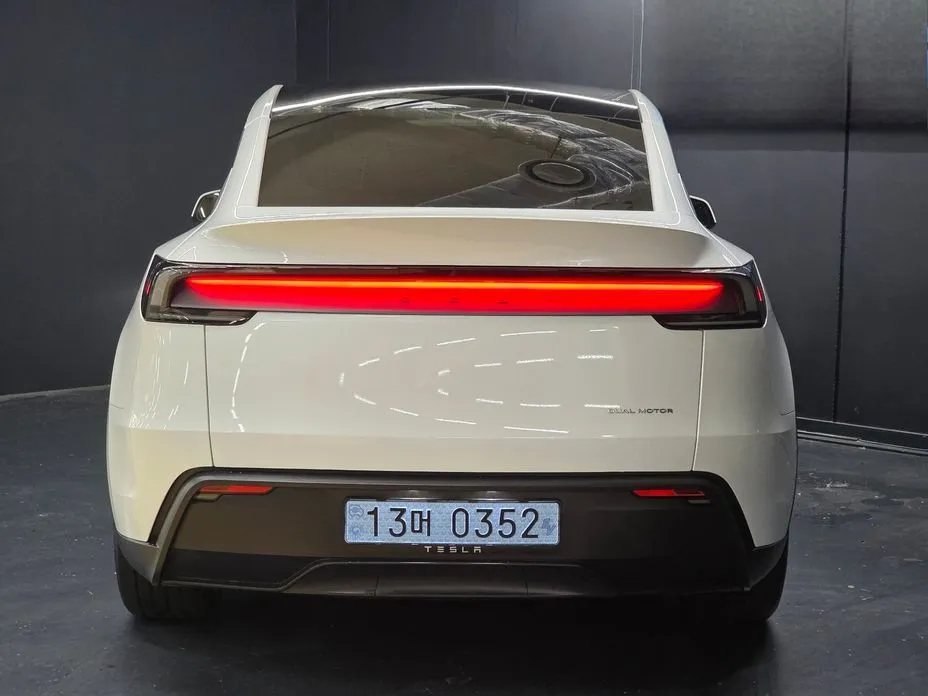 Tesla Model Y — фото 6