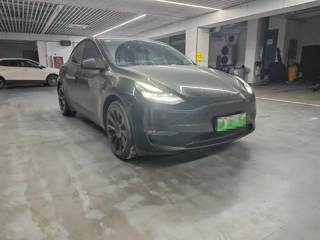 Tesla Model Y — фото 7