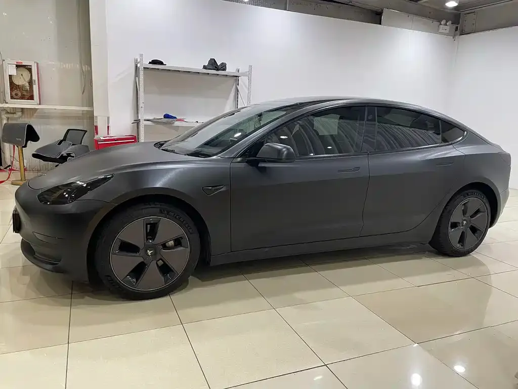 Tesla Model 3 — фото 2