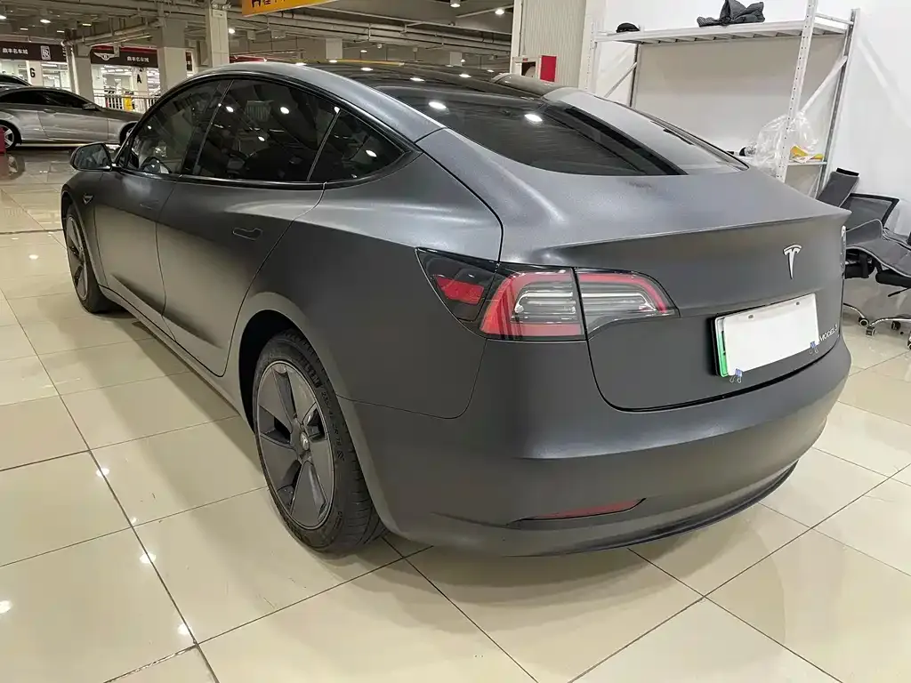 Tesla Model 3 — фото 3