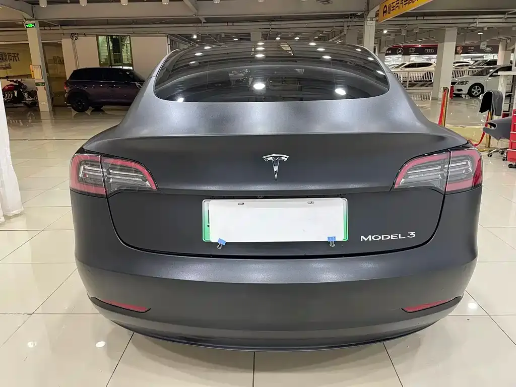 Tesla Model 3 — фото 6