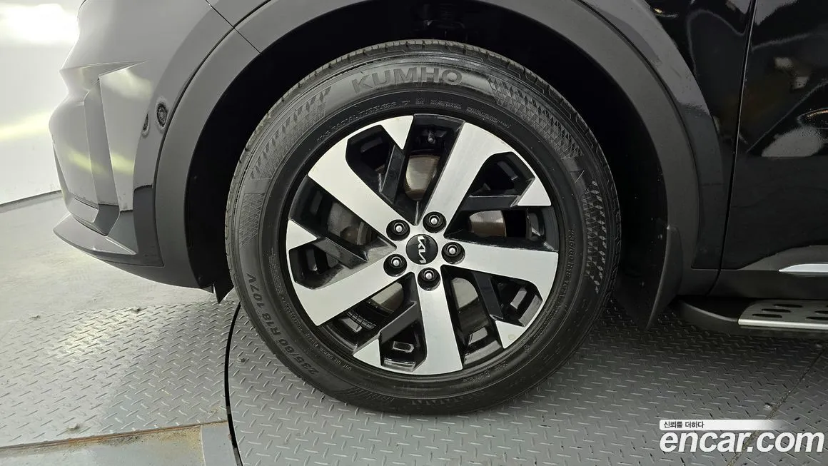 Kia Sorento — фото 8