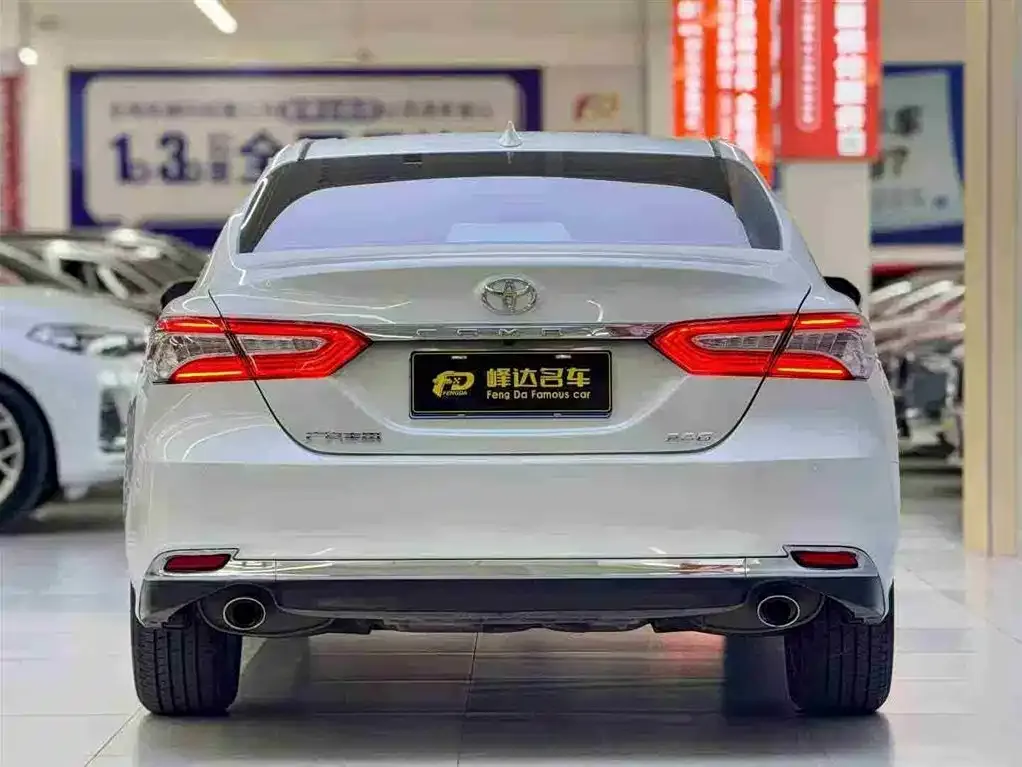 Toyota Camry 2023 из CN, фото 3