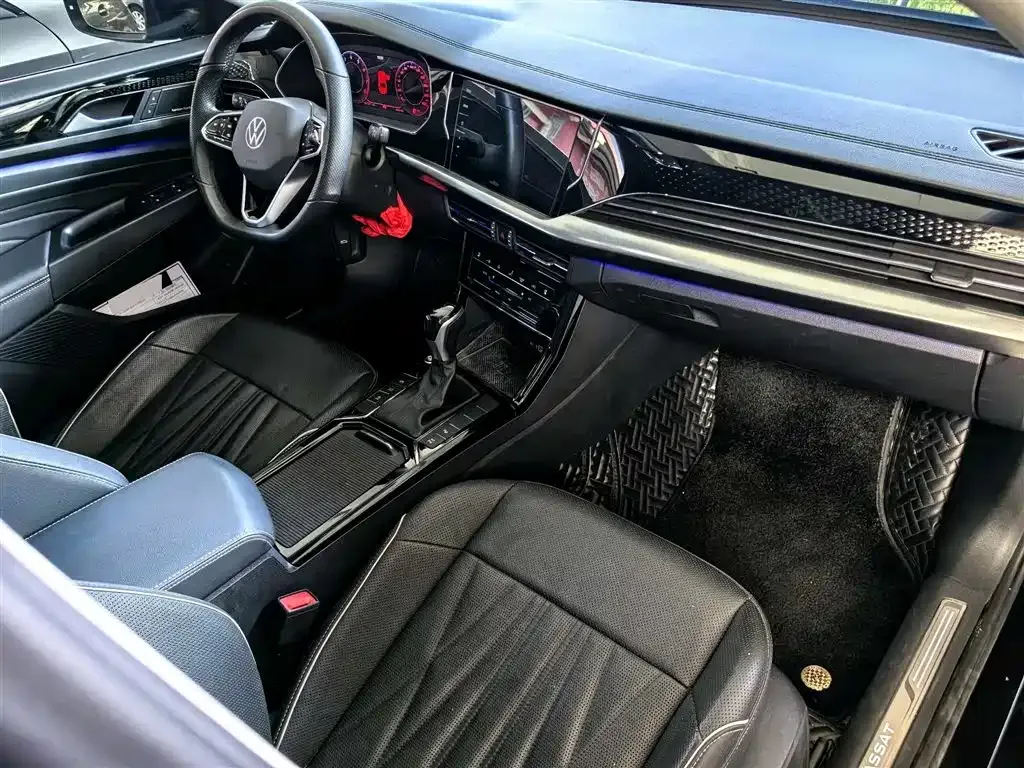 Volkswagen Passat 2023 из CN, фото 5