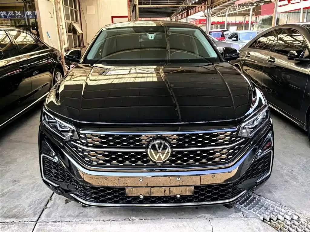 Volkswagen Passat 2023 из CN, фото 6
