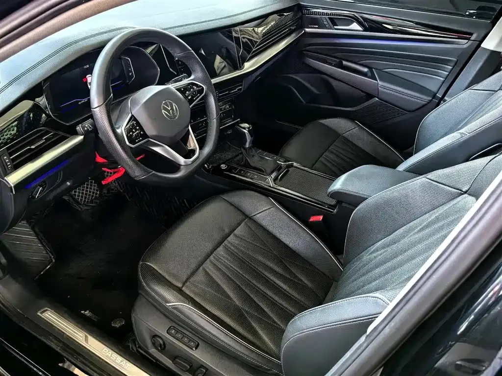 Volkswagen Passat 2023 из CN, фото 7