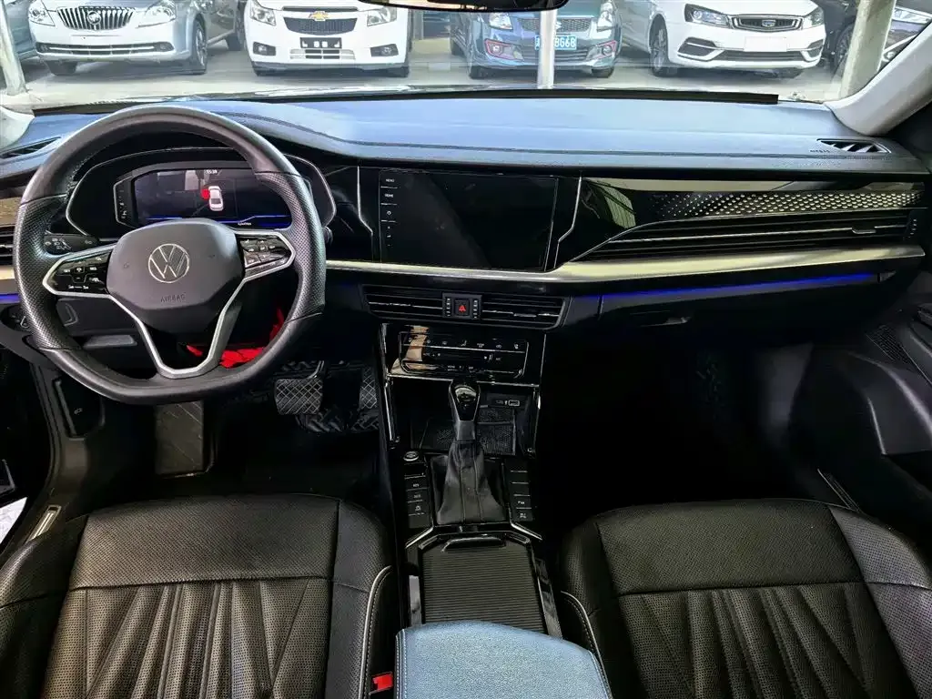 Volkswagen Passat 2023 из CN, фото 9
