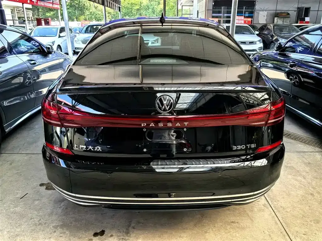Volkswagen Passat 2023 из CN, фото 4