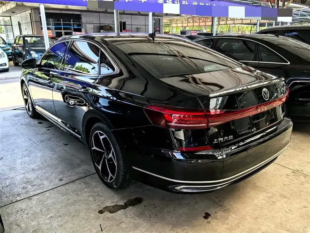 Volkswagen Passat 2023 из CN, фото 3