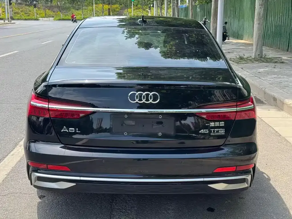 Audi A6L — фото 4