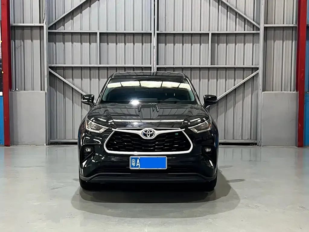 Toyota Highlander — фото 2