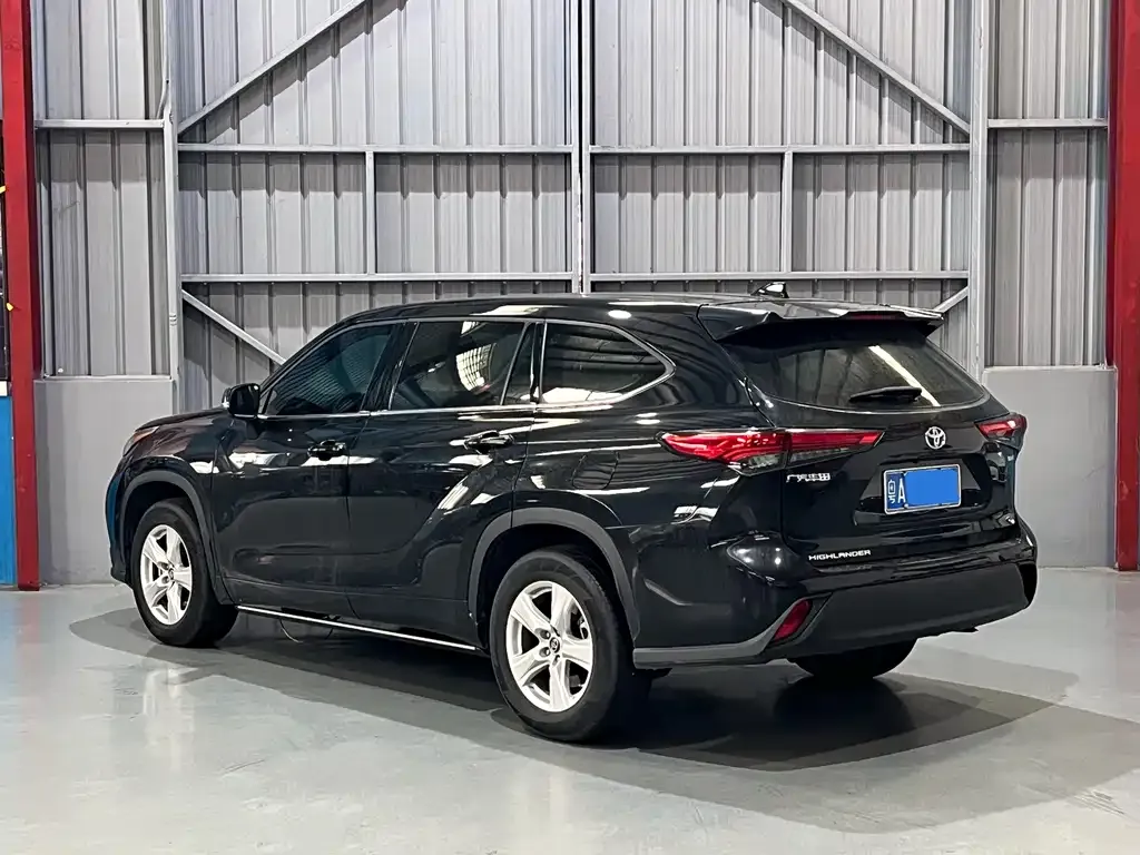 Toyota Highlander — фото 7