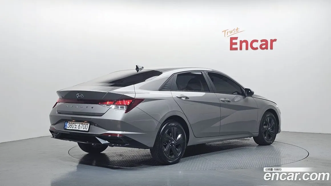 Hyundai AVANTE — фото 2