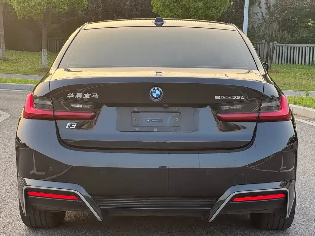 BMW i3 2024 из CN, фото 2