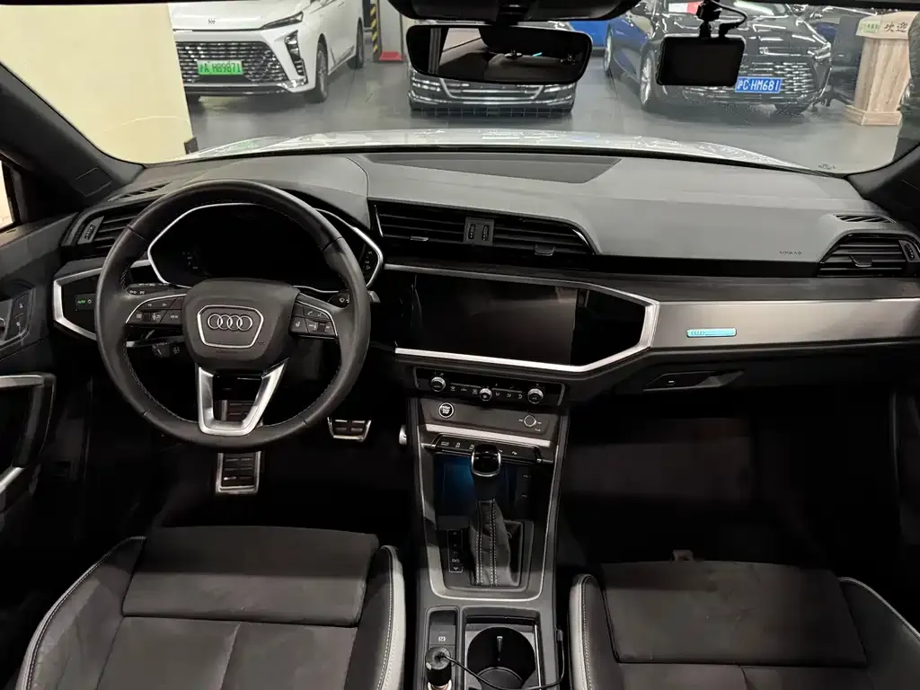 Audi Q3 2022 из CN, фото 8