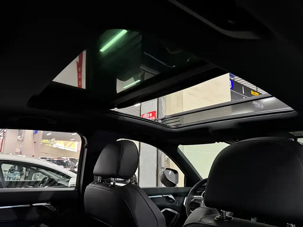 Audi Q3 2022 из CN, фото 2