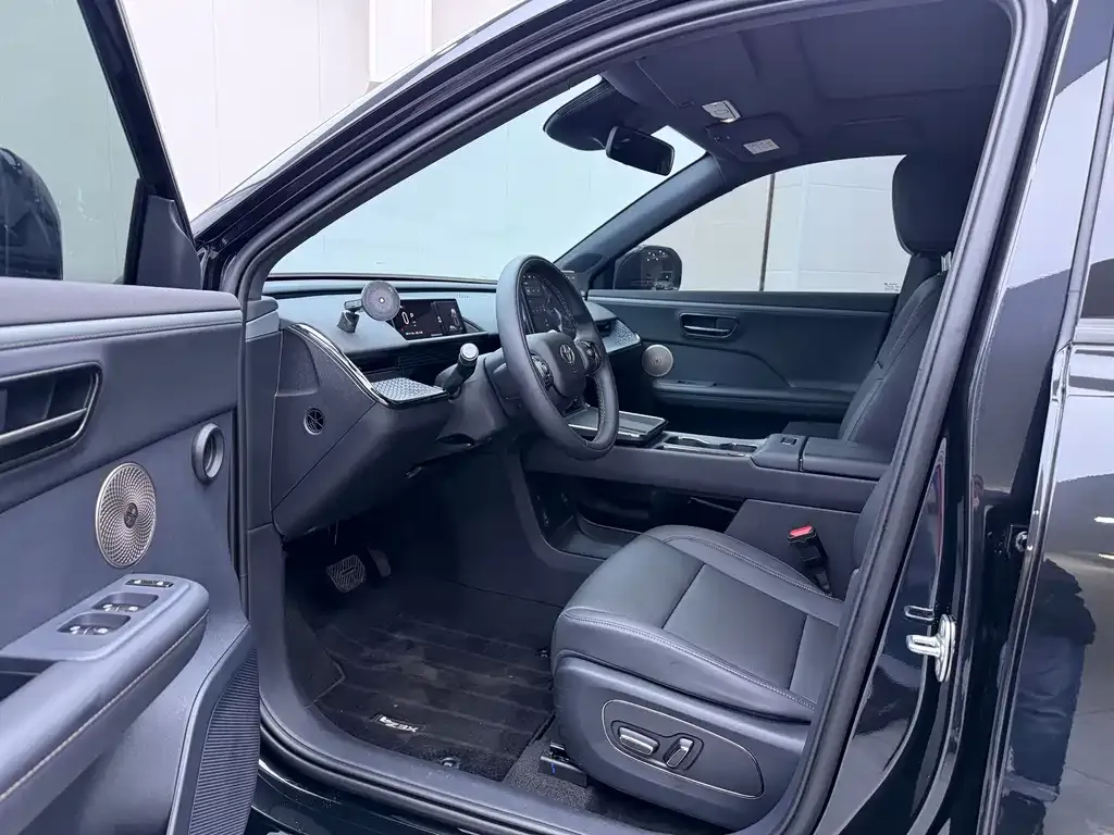Toyota Platinum 3X 2025 из CN, фото 5