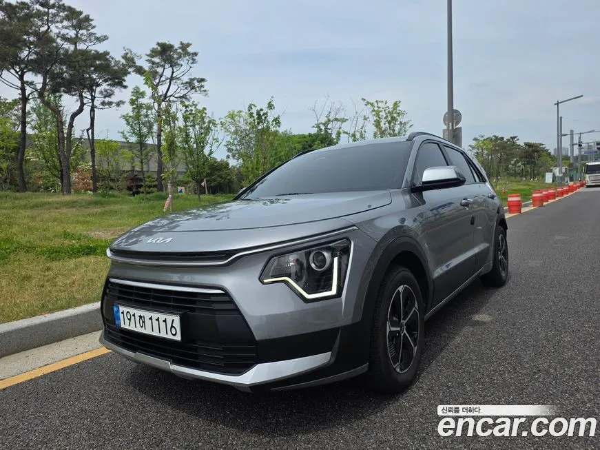 Kia Niro — фото 1