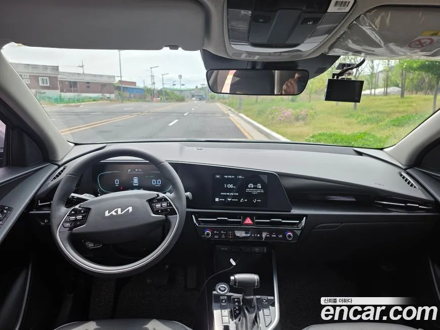 Kia Niro — фото 9