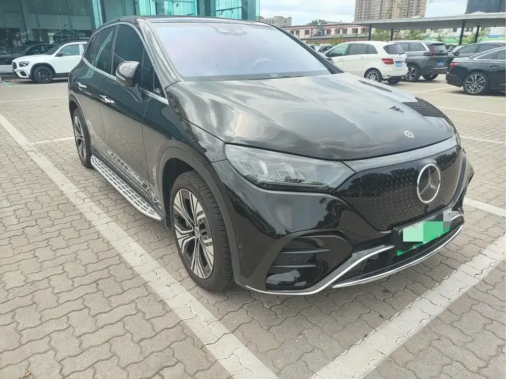 Mercedes-Benz EQE SUV — фото 10