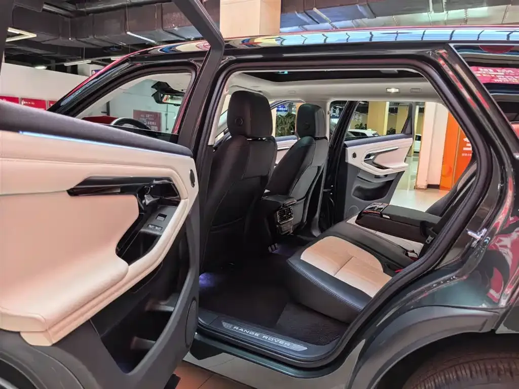 Land Rover Evoque — фото 4