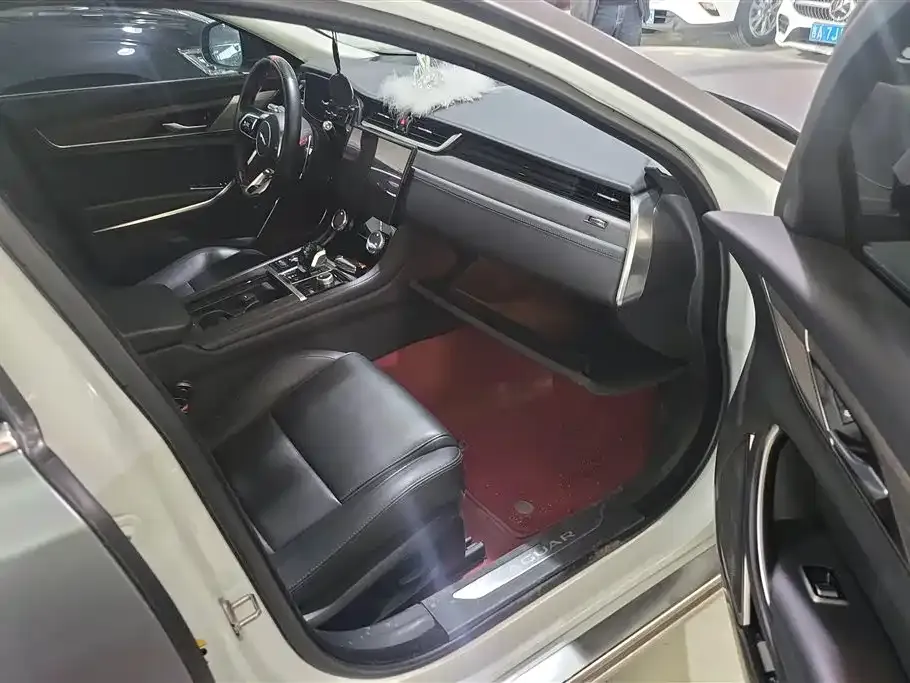 Jaguar XFL 2021 из CN, фото 6