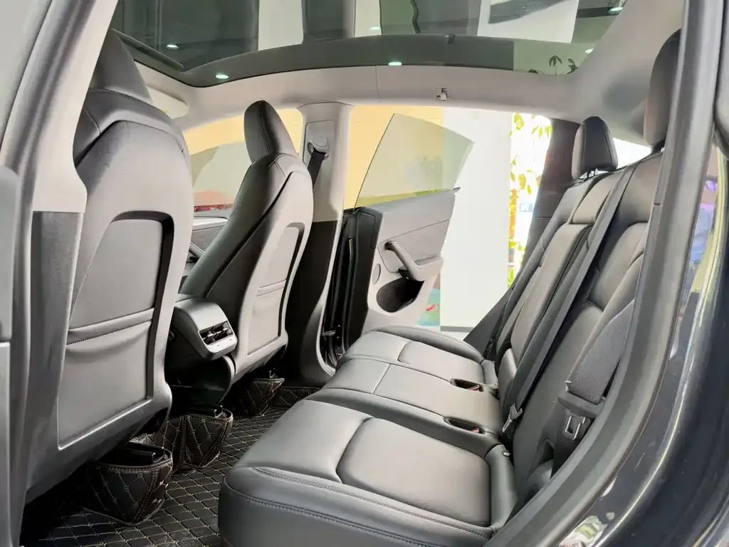 Tesla Model Y 2024 из CN, фото 10