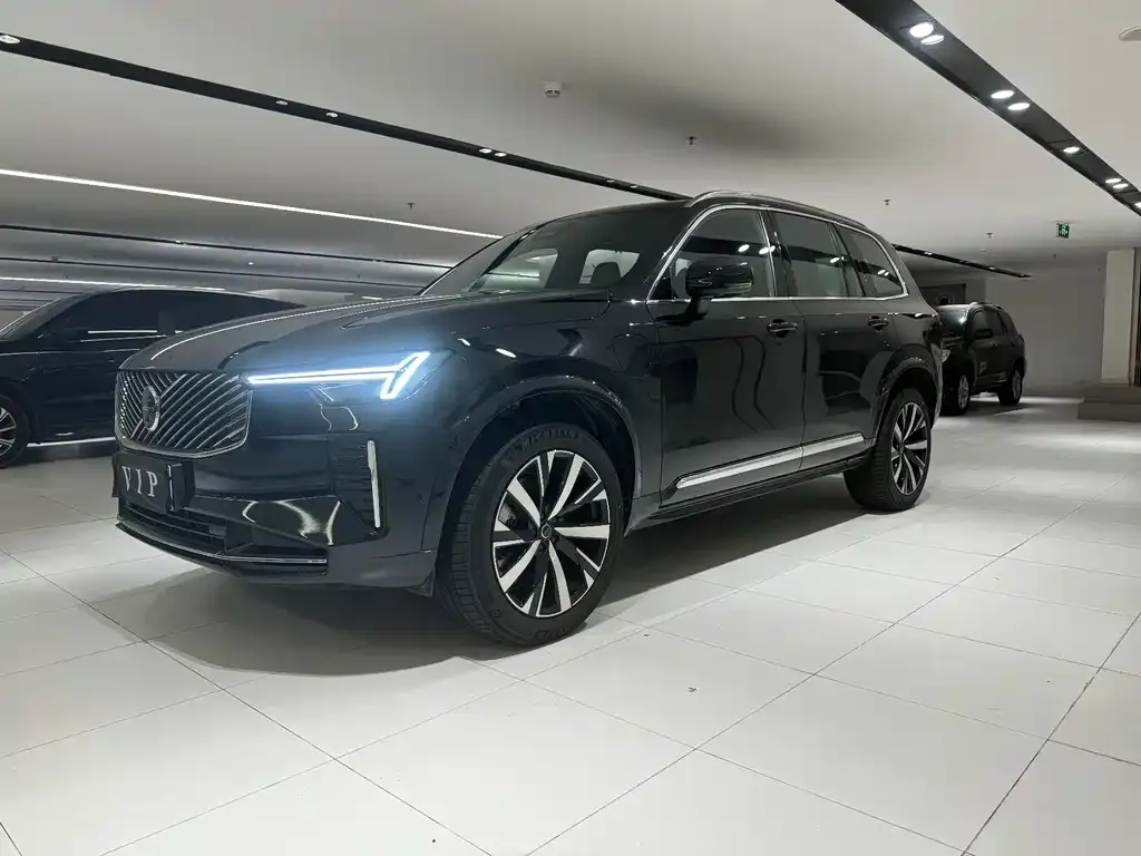 Volvo XC90 PHEV — фото 1