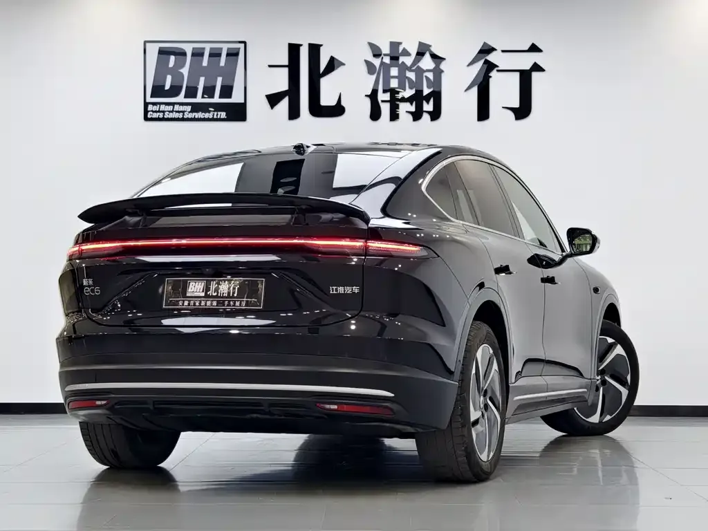 NIO EC6 — фото 10