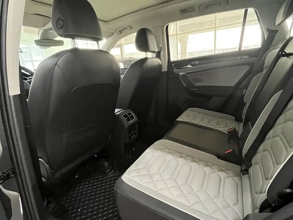 Volkswagen Tayron 2023 из CN, фото 3