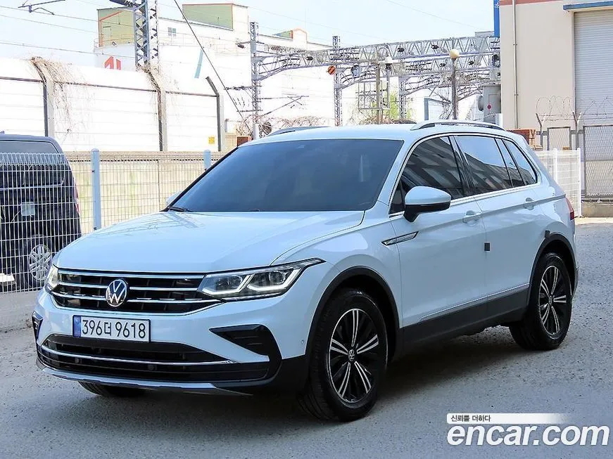 Volkswagen Tiguan — фото 9