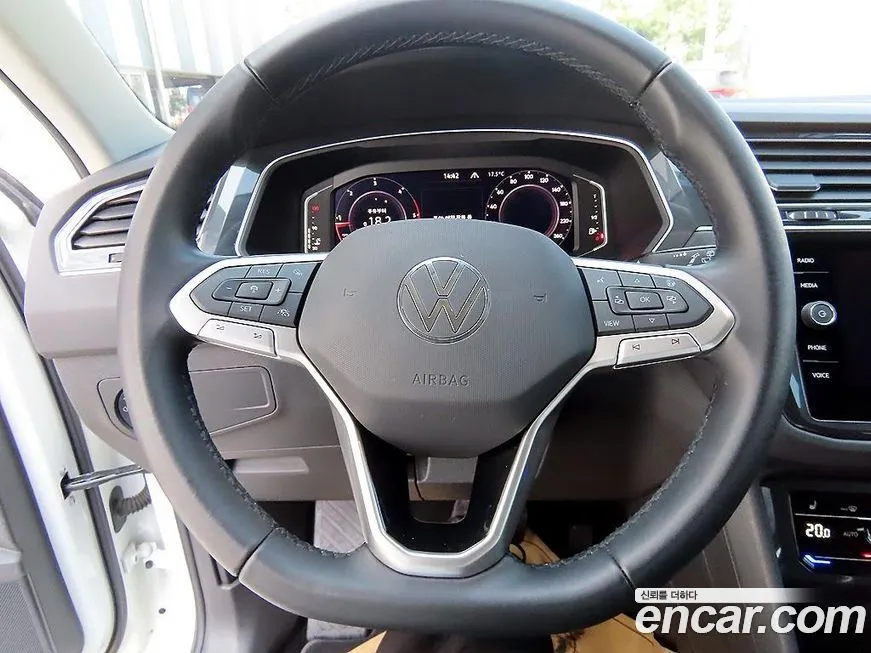 Volkswagen Tiguan — фото 3