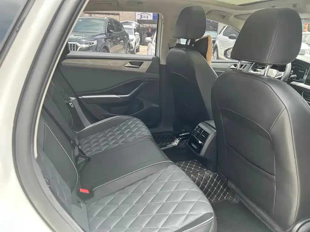 Volkswagen Sagitar 2022 из CN, фото 5