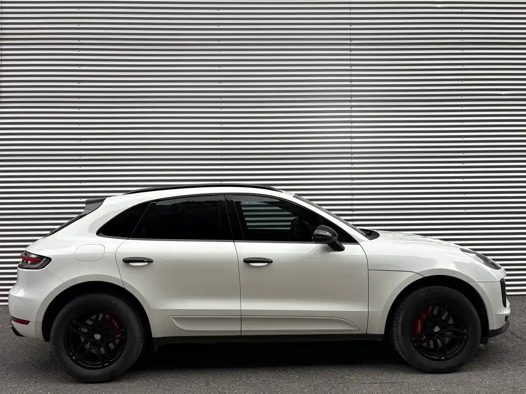 Porsche Macan — фото 8