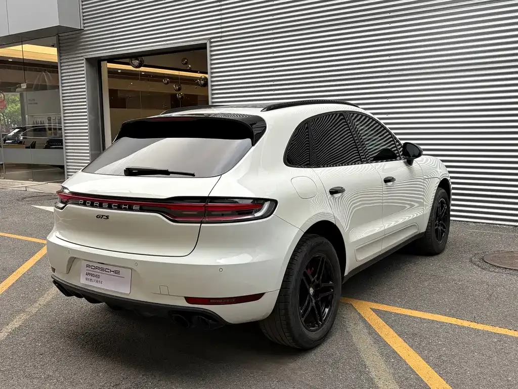 Porsche Macan — фото 9