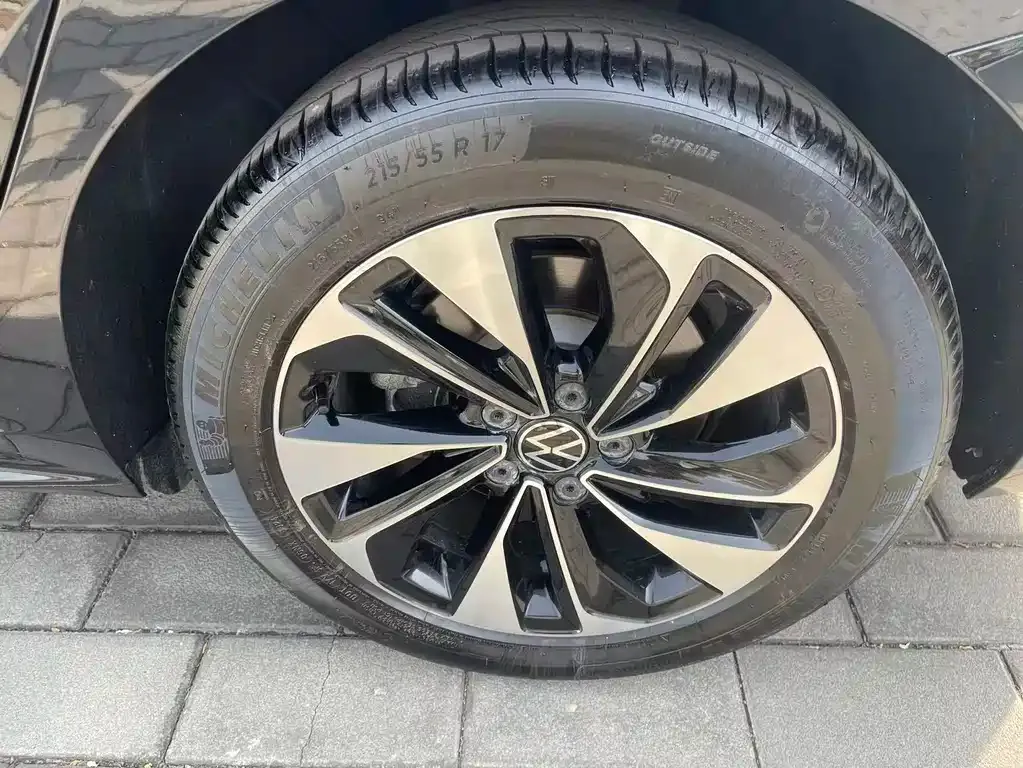 Volkswagen Passat — фото 7