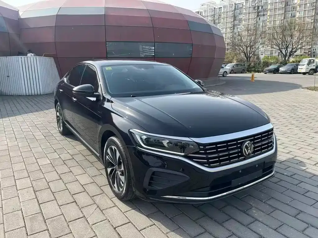 Volkswagen Passat — фото 4