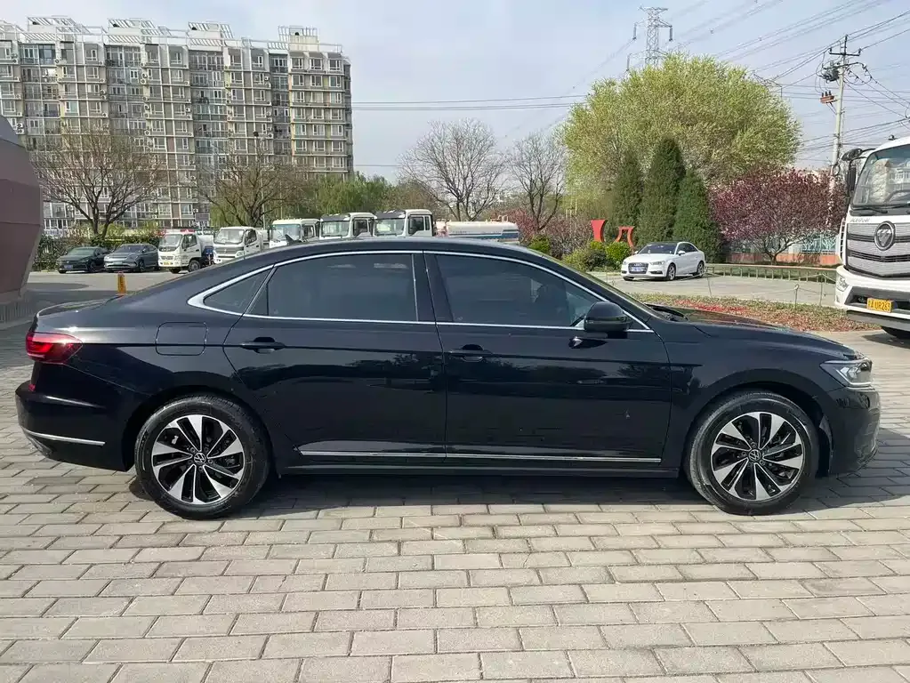 Volkswagen Passat — фото 9