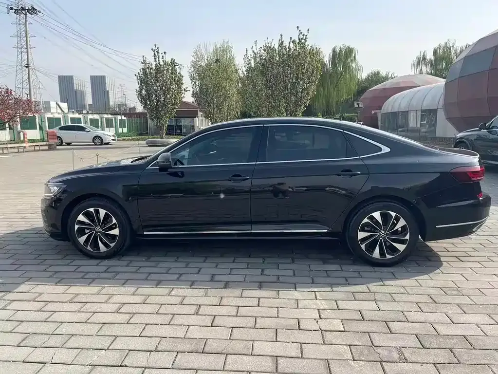 Volkswagen Passat — фото 2