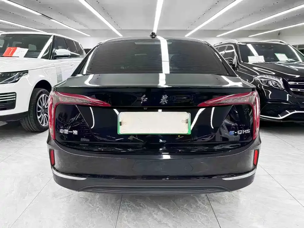 Hongqi E-QM5 — фото 2