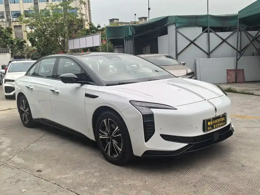 Hongqi EH7 2025 из CN, фото 7