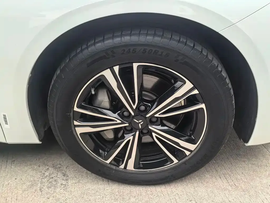 Hongqi EH7 2025 из CN, фото 6