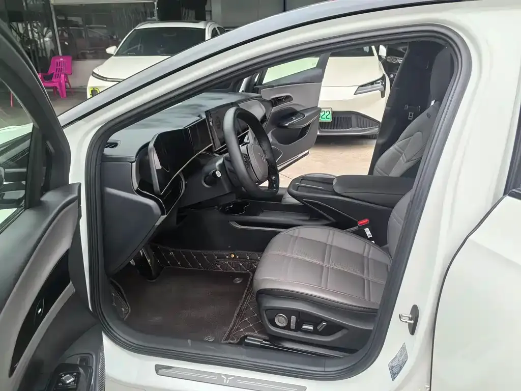 Hongqi EH7 2025 из CN, фото 8