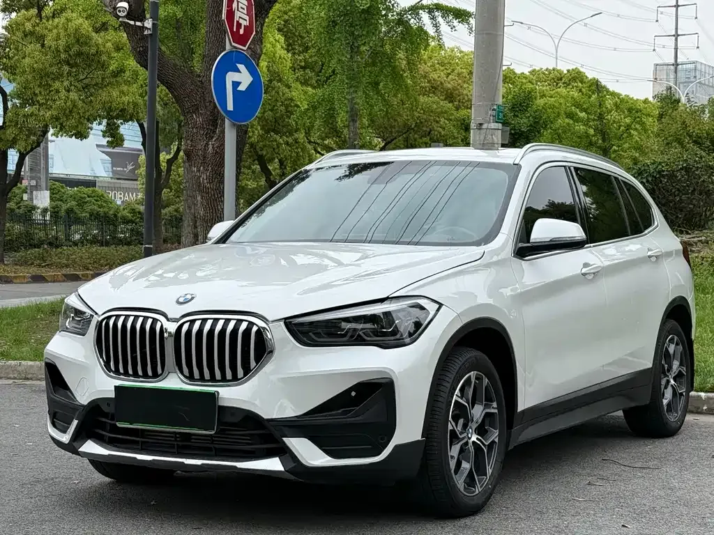 BMW X1 — фото 1
