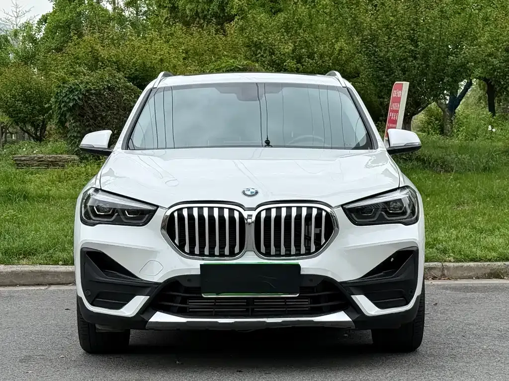BMW X1 — фото 7